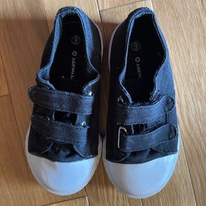 Airwalks Legacee shoes. In very good condition